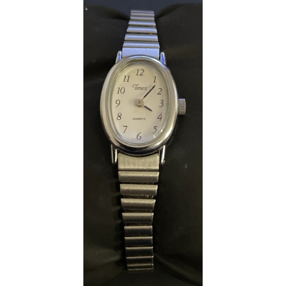 Timex Silver Tone Quartz Analog Women's Watch Sz. 5 3/4" New Battery